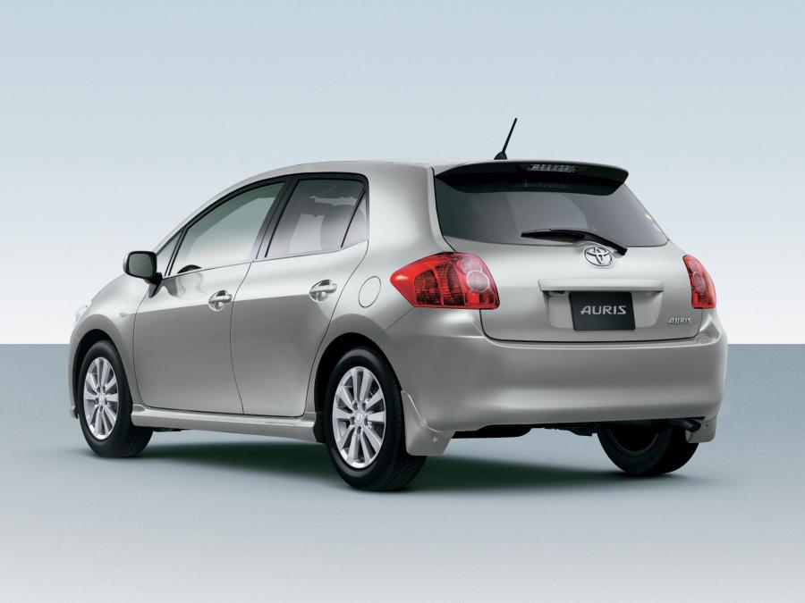  Toyota Auris 2006 года  (JP) (фото 7 из 12)